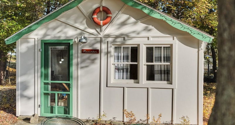 Green Buoy Resort (Happy Landings Resort, Happy Landing Motel) - Web Listing (newer photo)